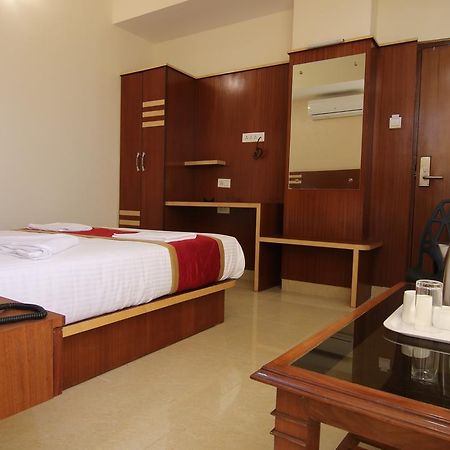 Sri Nandi Comforts Hotel Bangalore Bagian luar foto