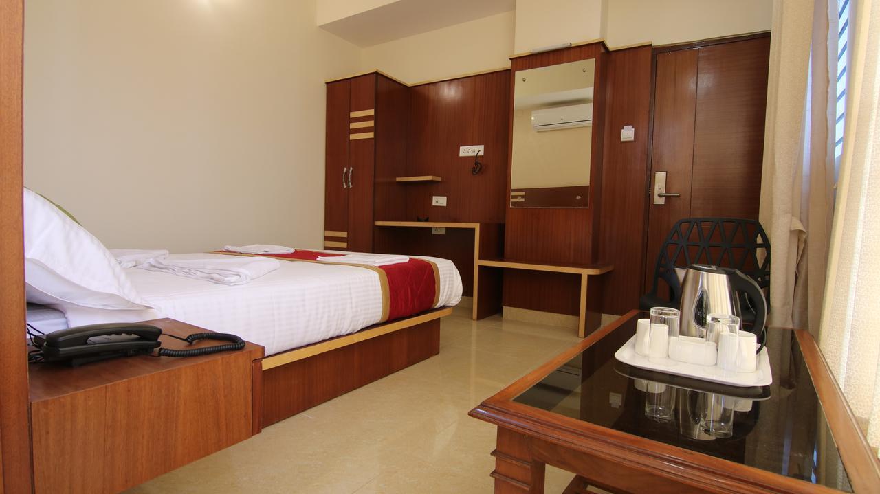 Sri Nandi Comforts Hotel Bangalore Bagian luar foto