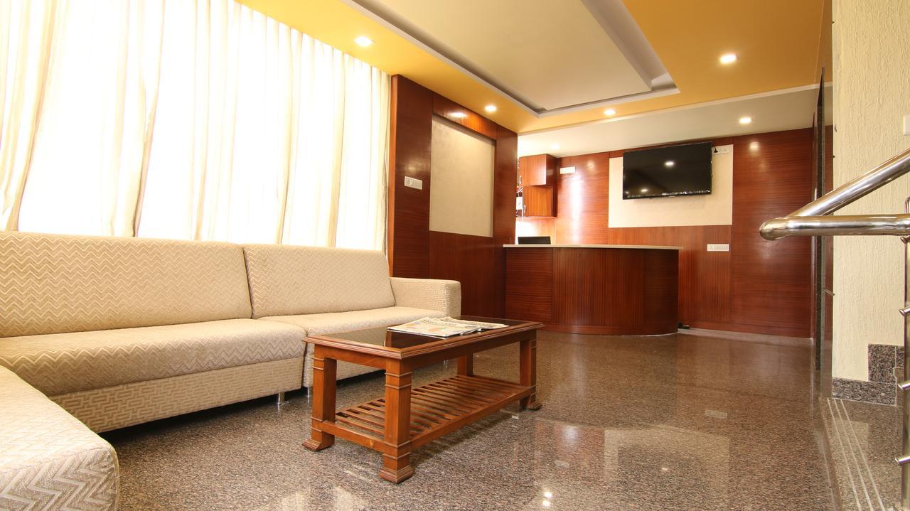 Sri Nandi Comforts Hotel Bangalore Bagian luar foto