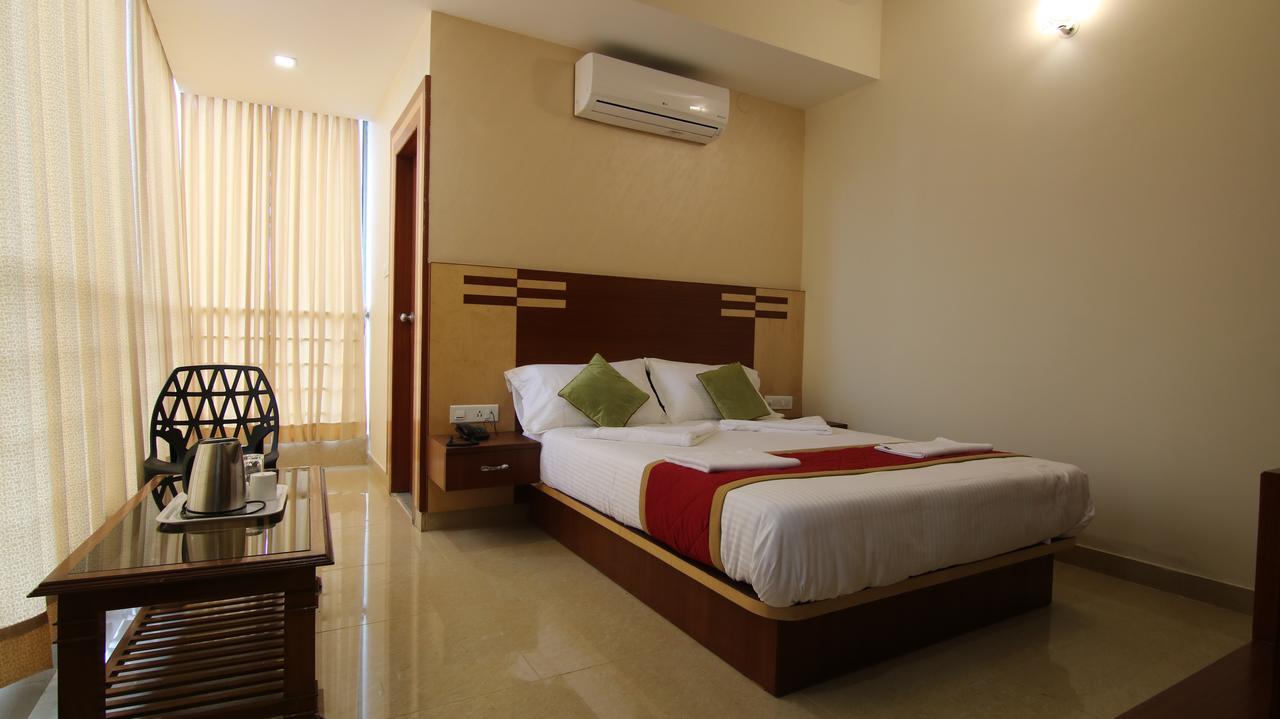 Sri Nandi Comforts Hotel Bangalore Bagian luar foto