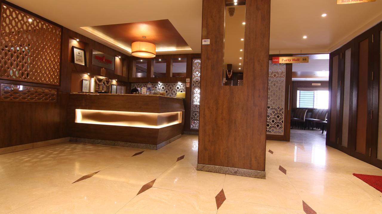 Sri Nandi Comforts Hotel Bangalore Bagian luar foto